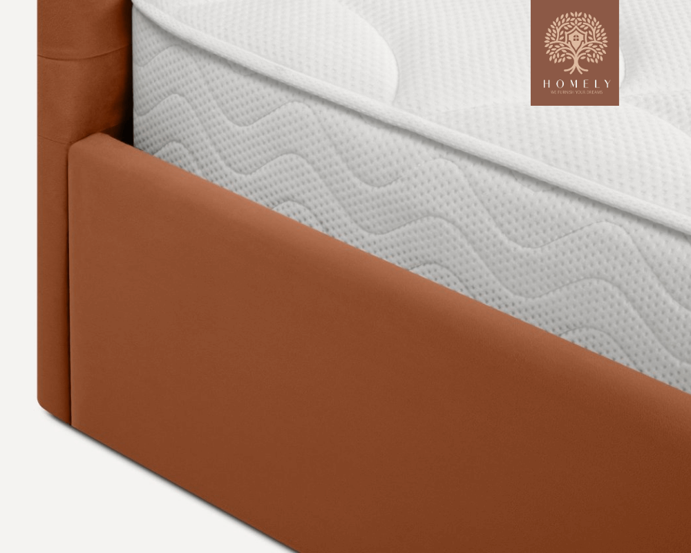 RAVERTY | LIT DOUBLE EN TISSU ANTI-TACHES CAPITONNÉ AVEC SOMMIER COFFRE