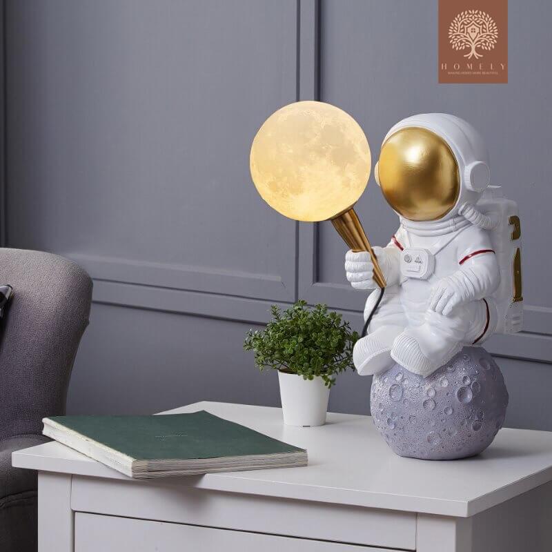 LAMPE DE TABLE ASTRONAUTE APOLLO - Homely