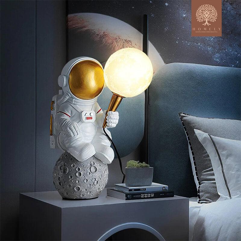 LAMPE DE TABLE ASTRONAUTE APOLLO - Homely