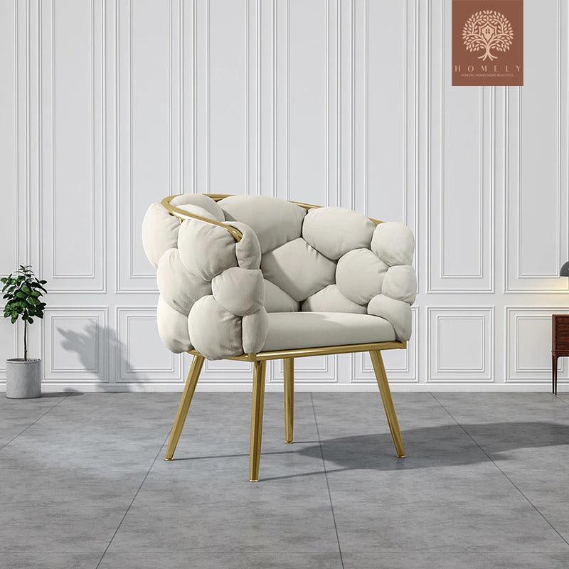 BILSKI-FAUTEUIL MODERNE EN VELOURS BEIGE AVEC PIEDS DORÉS- Homely