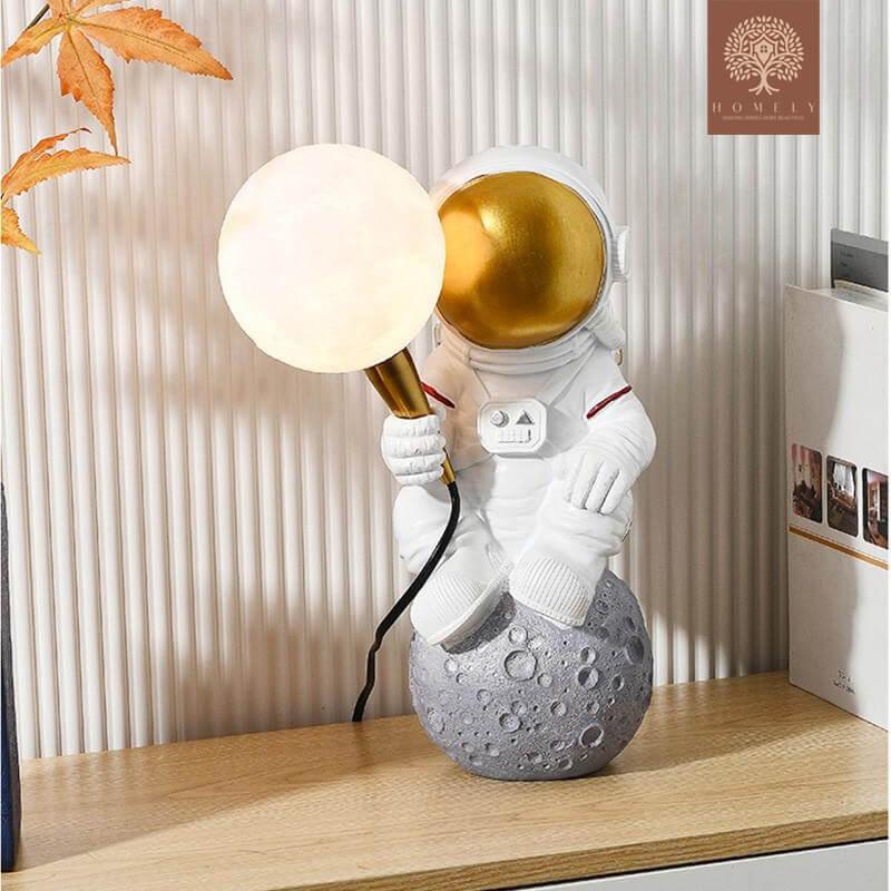 LAMPE DE TABLE ASTRONAUTE APOLLO - Homely