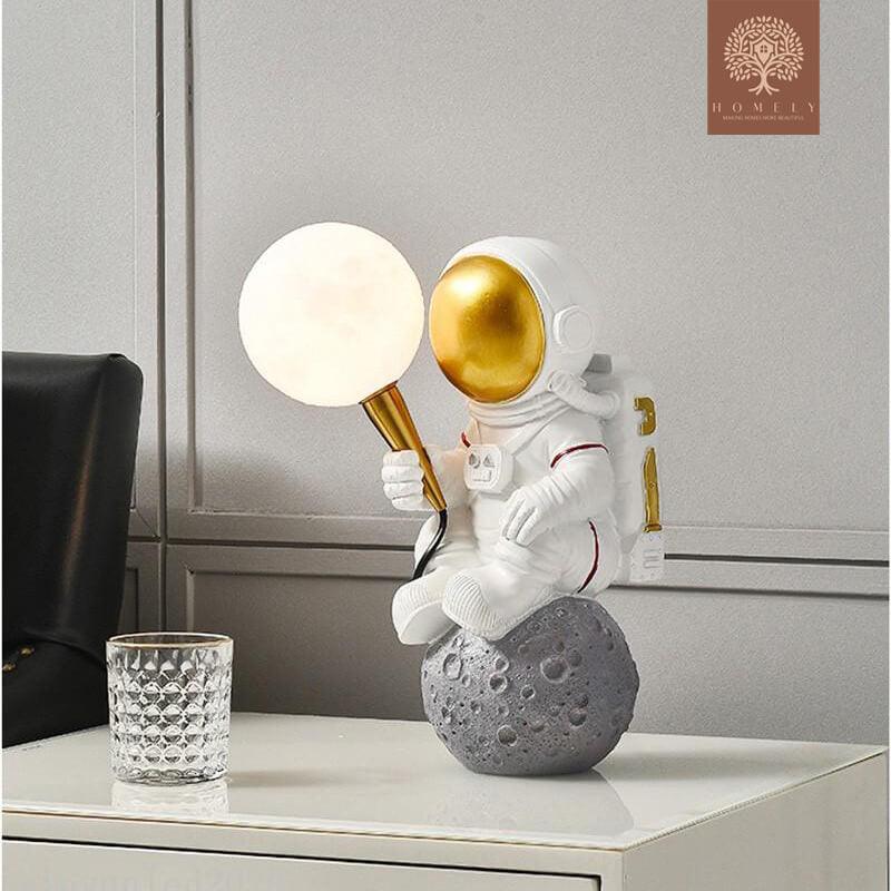 LAMPE DE TABLE ASTRONAUTE APOLLO - Homely