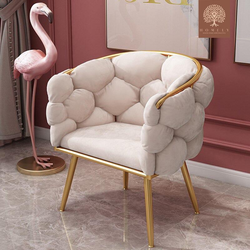 BILSKI-FAUTEUIL MODERNE EN VELOURS BEIGE AVEC PIEDS DORÉS- Homely